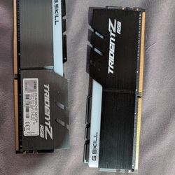 G.SKILL Trident Z RGB F4-3200C16D-32GTZR