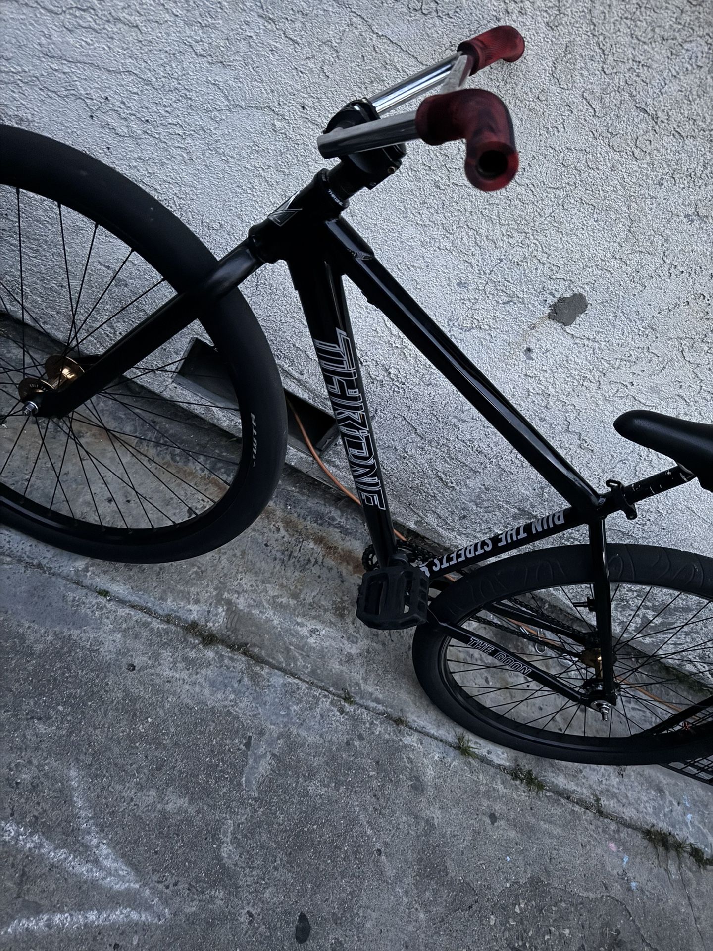 Throne Shadow Bike