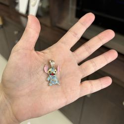Pendant Charm Yellow Gold 10k . Stitch
