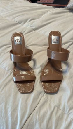 Nude heels size 8.5 w