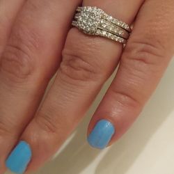  DIAMOND, WHITE GOLD WEDDING RINGS ♥️ PLEASE SEE FINAL PHOTOS CONTAINING DESCRIPTIVE INFORMATION ABOUT DIAMOND WEIGHT, QUANTITY, CLARITY AND COLOR!!