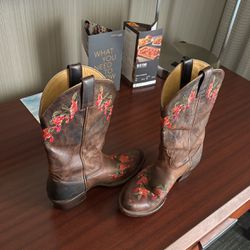 Boots “SHYANNE” Size 9M
