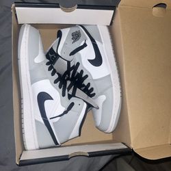 jordan 1 mid grey Size10