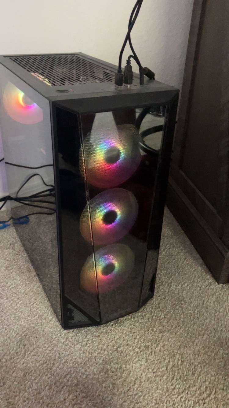 Gaming PC With Set Up