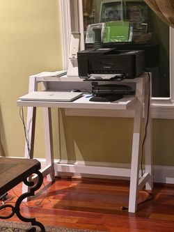 Modern White Computer Desk with Monitor/Printer Shelf – Space Saving