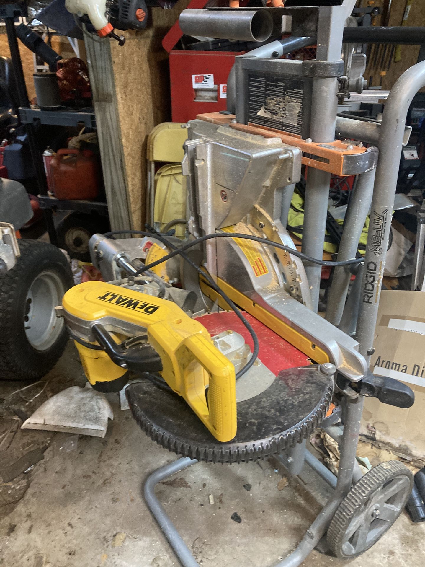Dewalt 12” Double Bevel Miter Saw