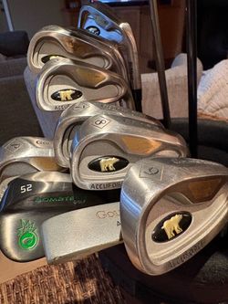 Full Set of Men's Golf Clubs With Cart Bag