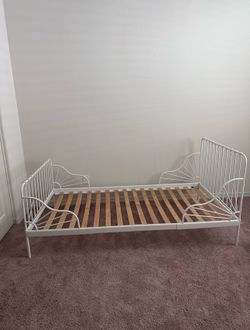 IKEA twin bed frame -like new