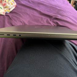 16 In MacBook Pro 