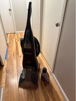 Bissell ProHeat Pet Turbo Carpet Cleaner + Cleaning Solution