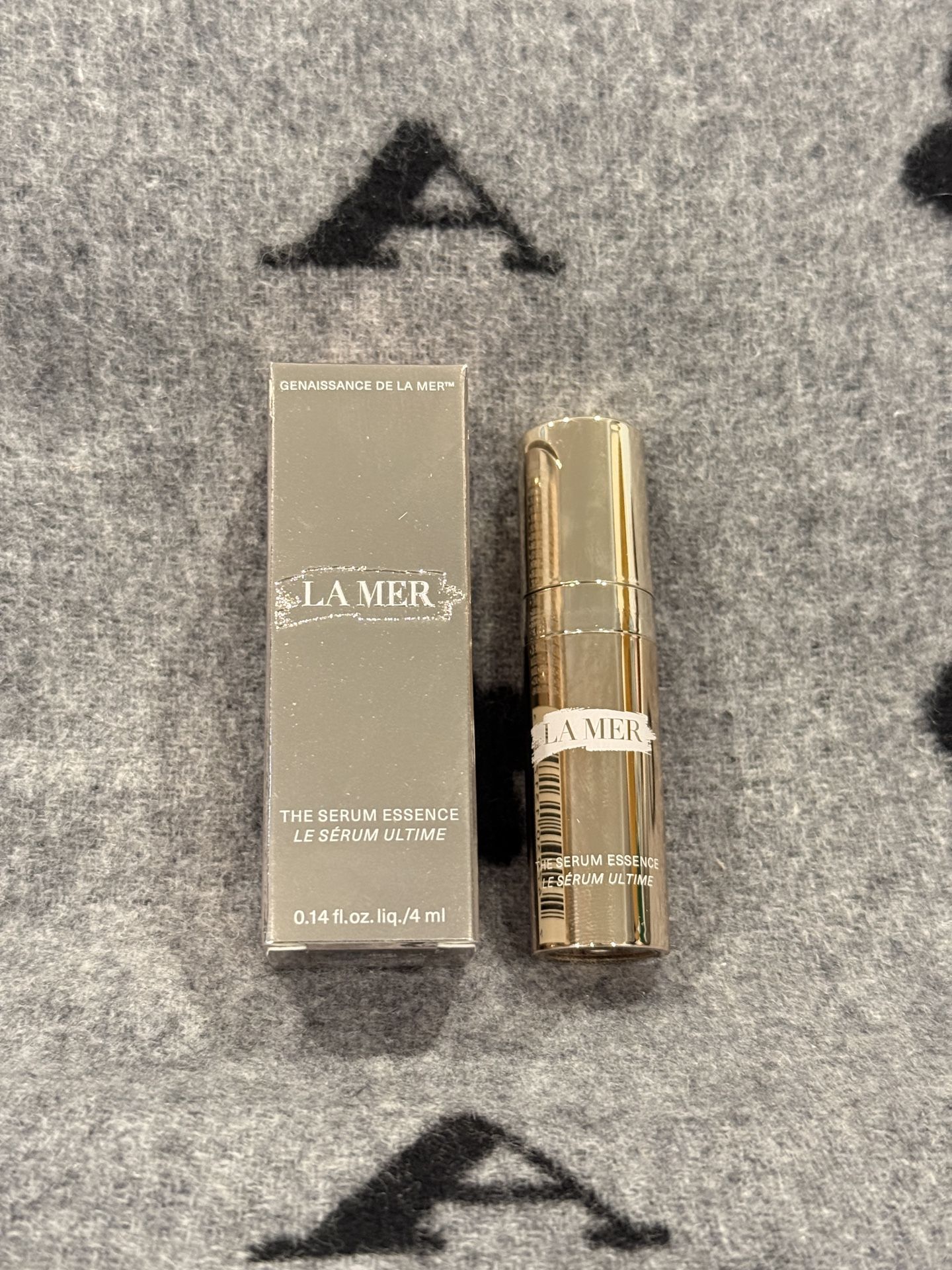 La Mer genaissance de la mer the serum essence sample 4ml