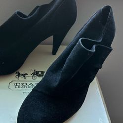 COACH Astrid Black Suede  Size 6.5