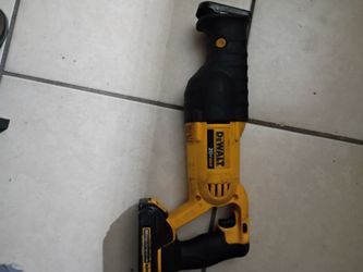 DeWalt 20v Max cordless Reciprocating Saw
