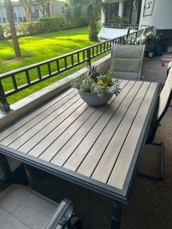 Mesa de patio