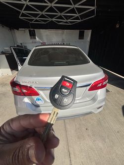 Llaves de autos / car keys and remotes