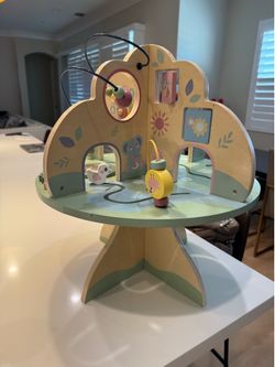 Baby activity center