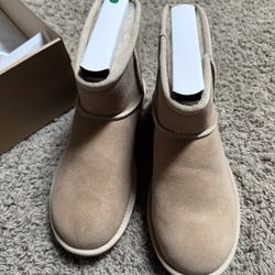 Ugg Ankle Boots Women’s Size 6