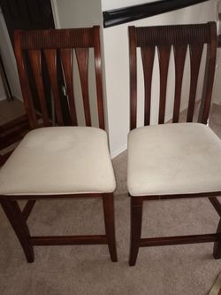 2 Chairs