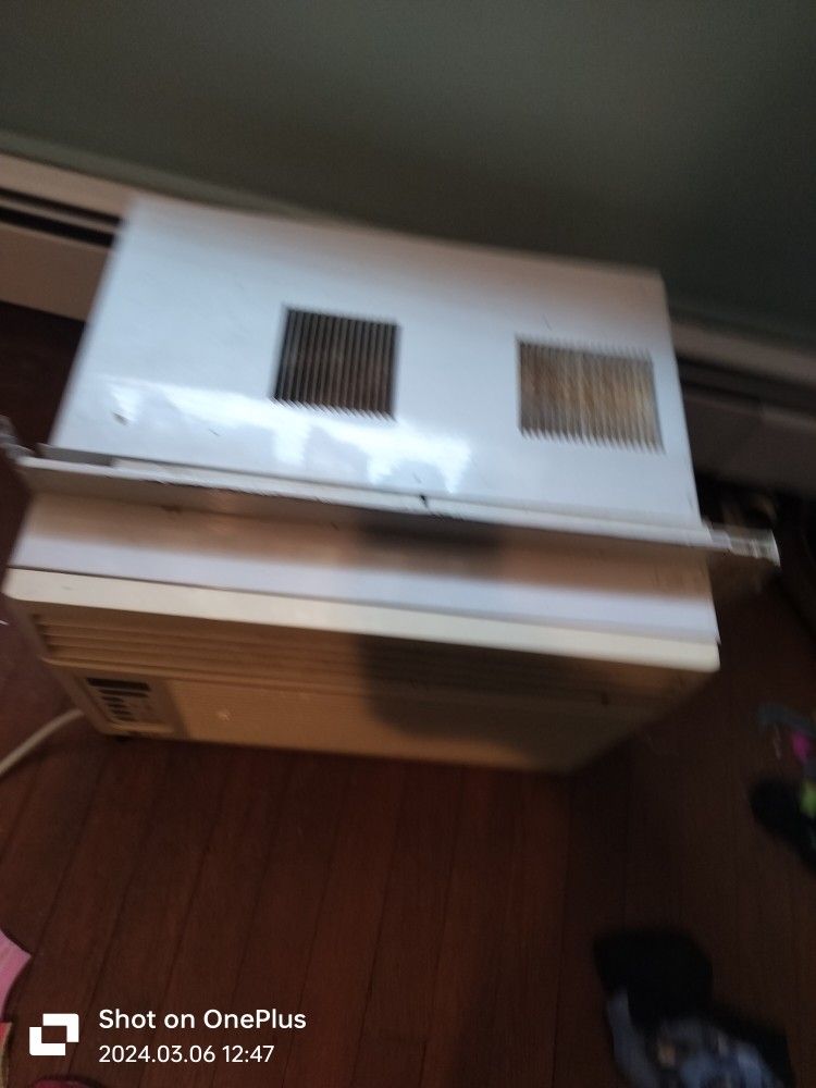 Air Conditioner 5,000 BTU