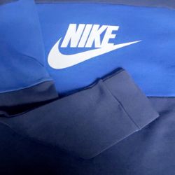 Nike Sweater 