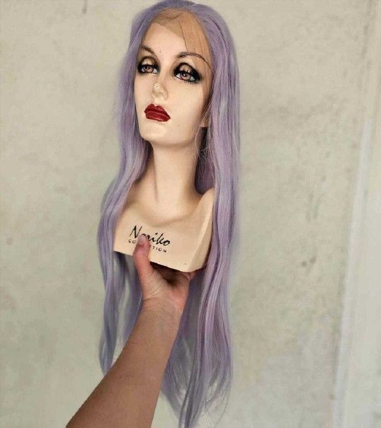 Reinvent Your Look with Wigs in All Forms and Color Choices debate often