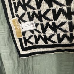 MK scarf