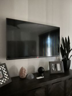 LG TV 50 in