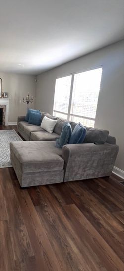 Gray Fabric Sectional Sofa with Chaise