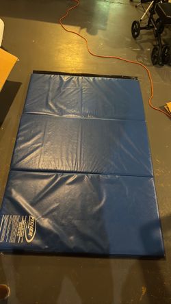 Folding gym mat
