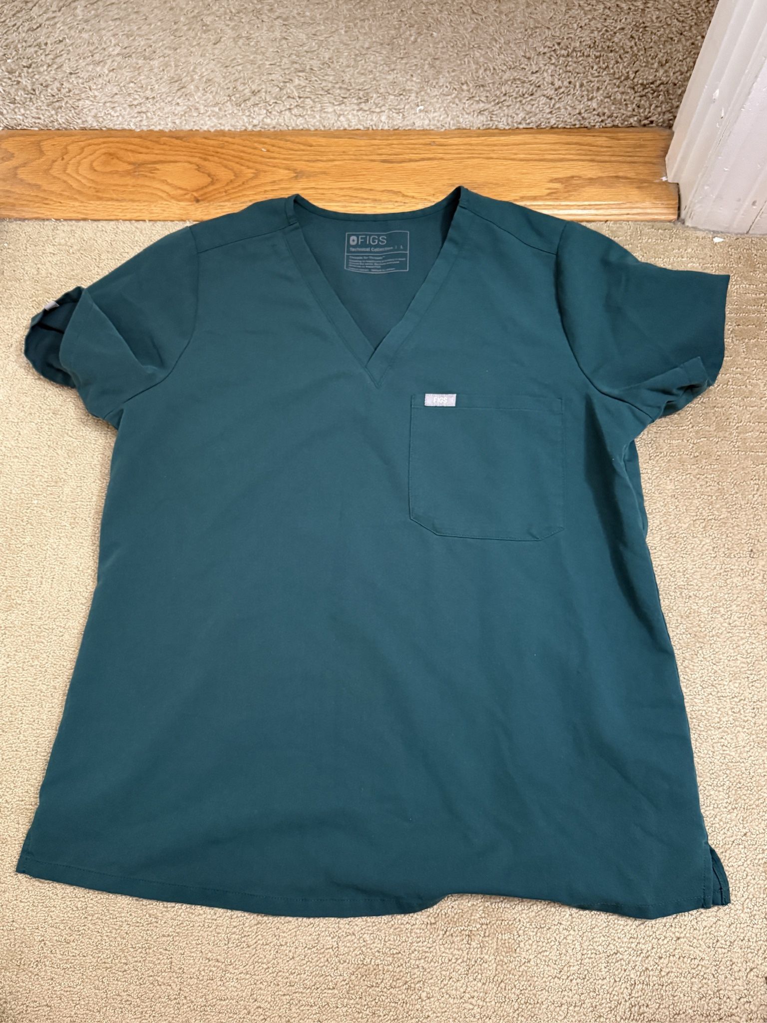 Figs Scrub Top in forest green