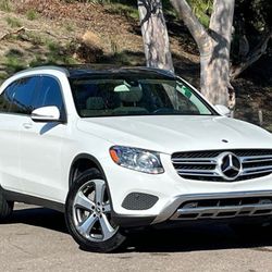 2019 Mercedes-Benz GLC 300 RWD