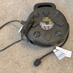 Bayco Quad Trap Retractable Cord Reel 50ft