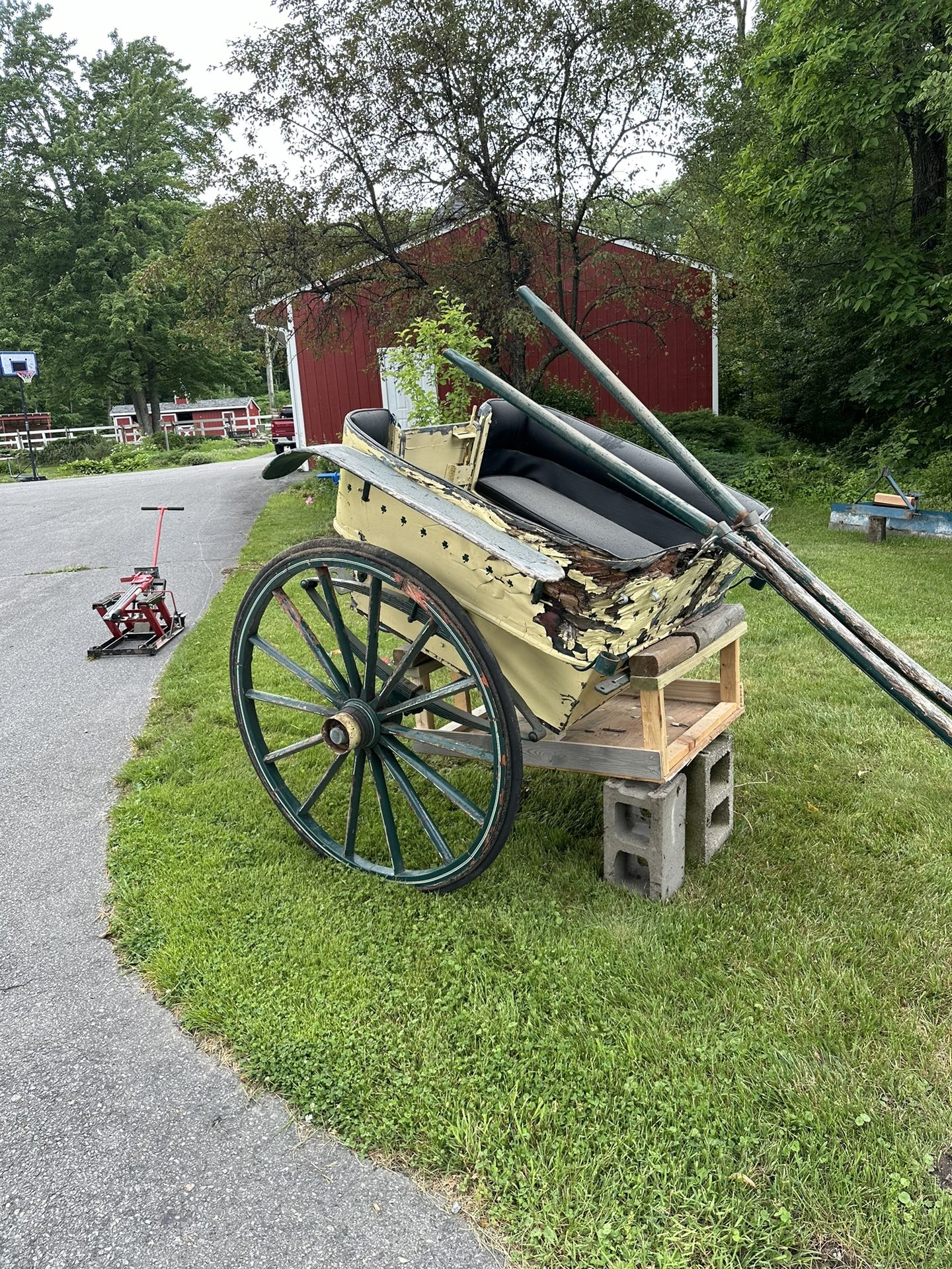 FREE ANTIQUE Irish Village Cart