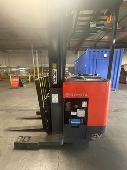 Toyota 7BRU18 (Electric Stand Up Forklift)
