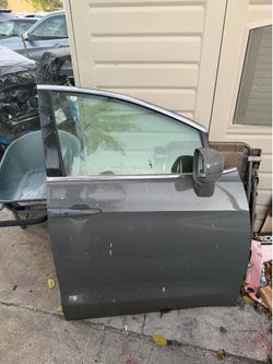 2017-2025 Chrysler Pacifica right front door