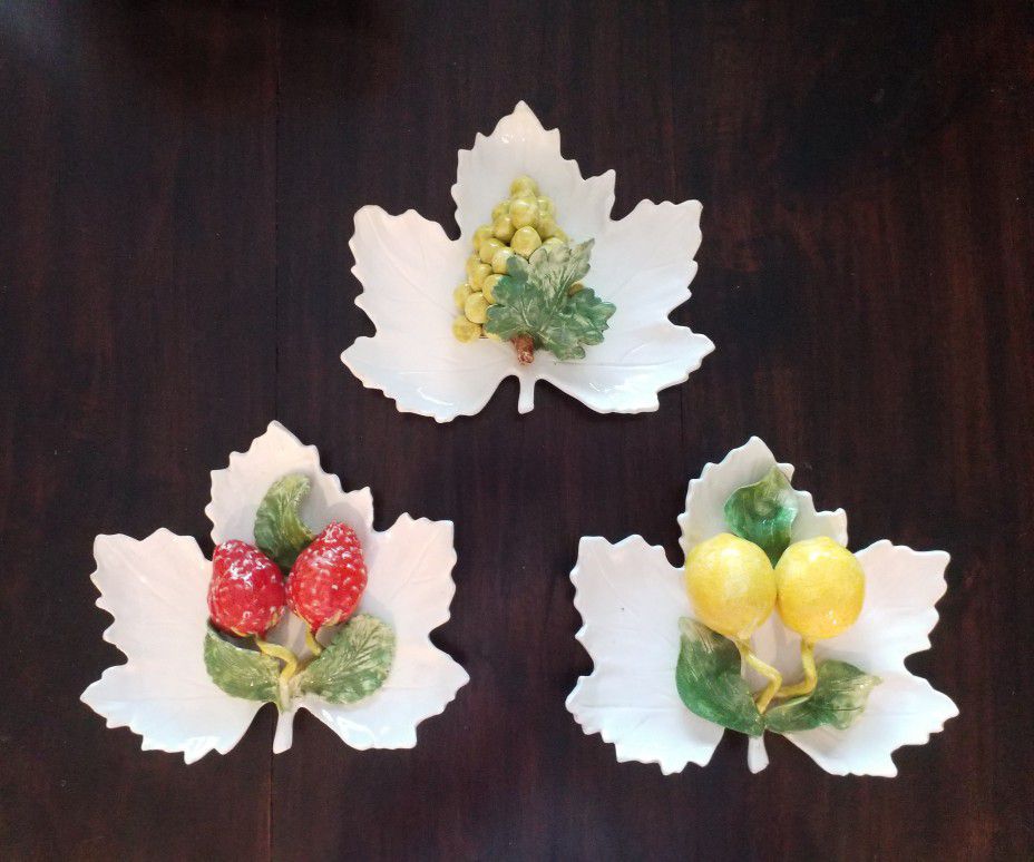 True Vintage 1960s 3D Ceramic Fruit On Leaf Dishes. Set of 3. Made in Italy 