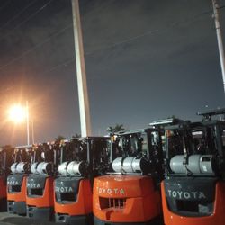 FORKLIFT TOYOTA YALE CAT