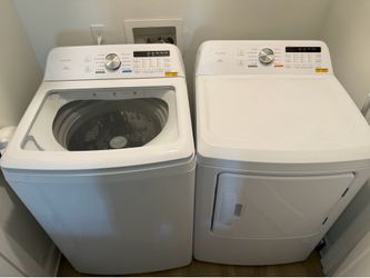 One year old washer/dryer set