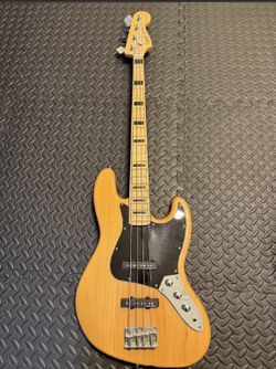Squier Classic vibe Bass