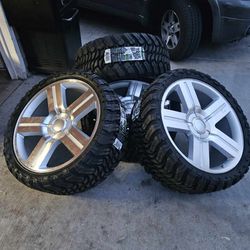 24" TEXAS EDITIONS RIMS  w/Brand New Tires 