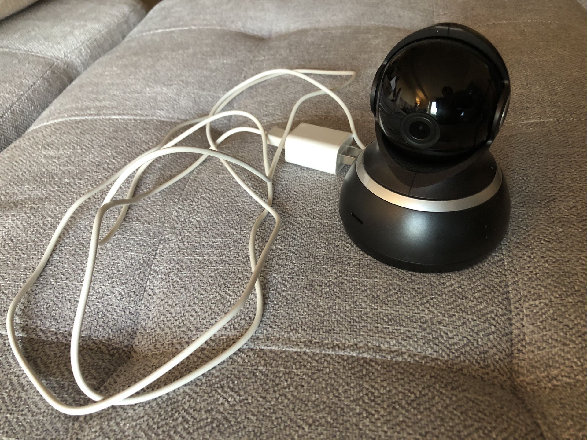 Pet Cam: YI Dome Security Camera 1080p HD Pan/Tilt/Zoom