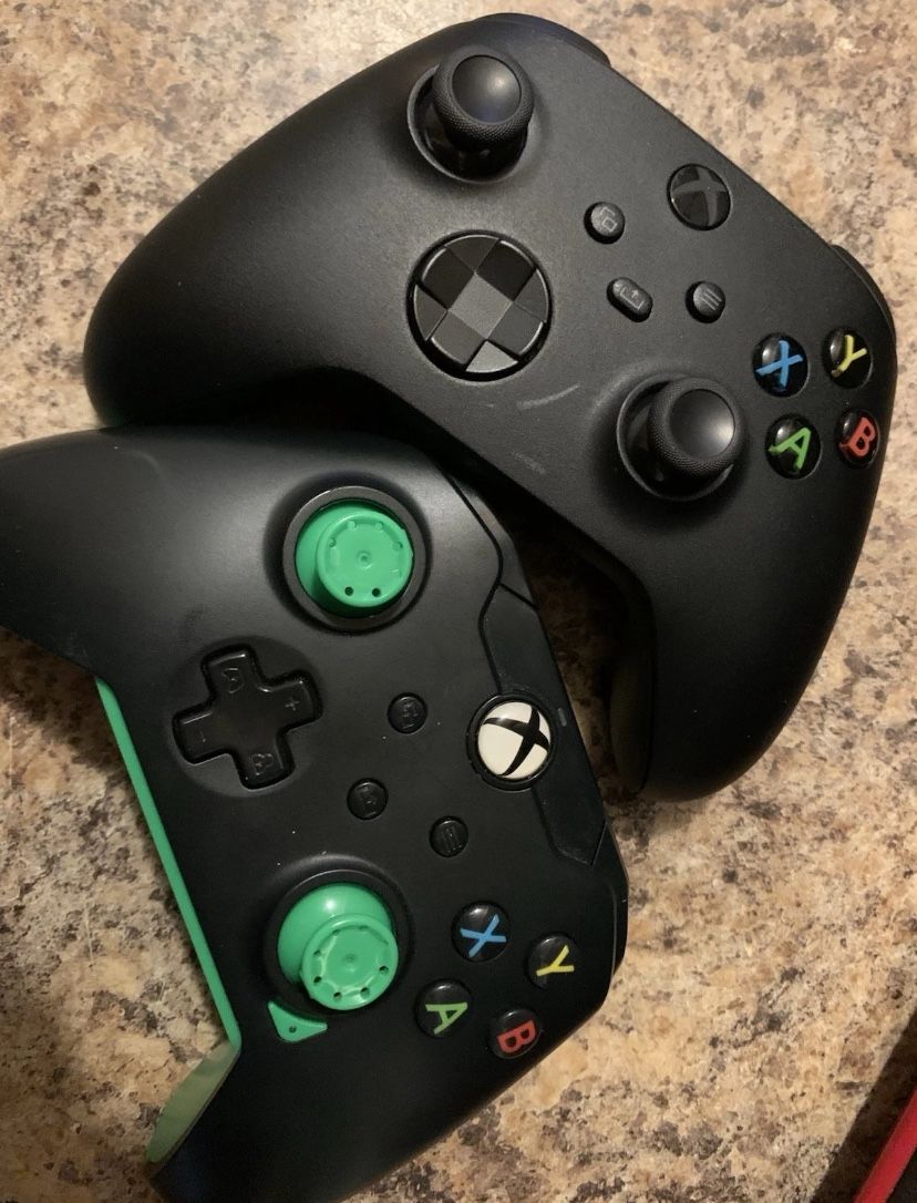 xbox one controllers