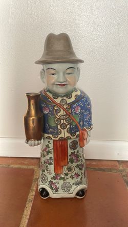 Antique Chinese Jingdezhen Famille Rose Figure Statue