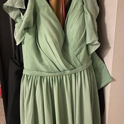 Size 8 Bridesmaids Women’s Dress Sage Green