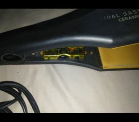 Proffesional heat vadal Sassoon flat iron