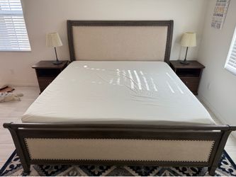King bed, Casper mattress with box, night stands, and lights
