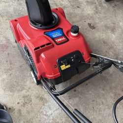 Toro Power Clear, Snowblower, New Condition