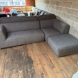 Sectional Couch (WE DELIVER)