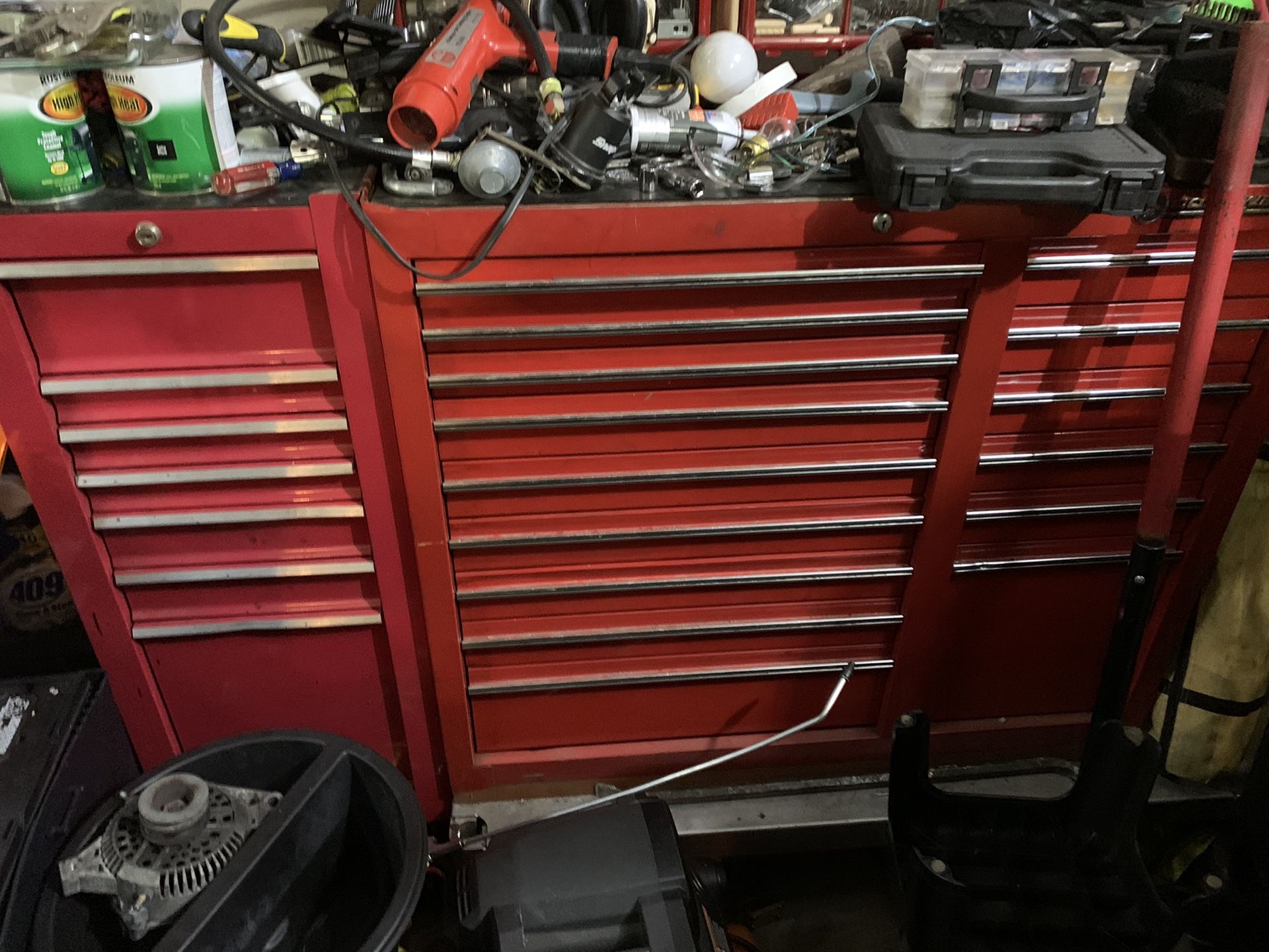 Cornwell classic 22 drawer tool box with keys for Sale in Spanaway, WA OfferUp