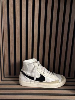 Nike men’s blazer sneakers